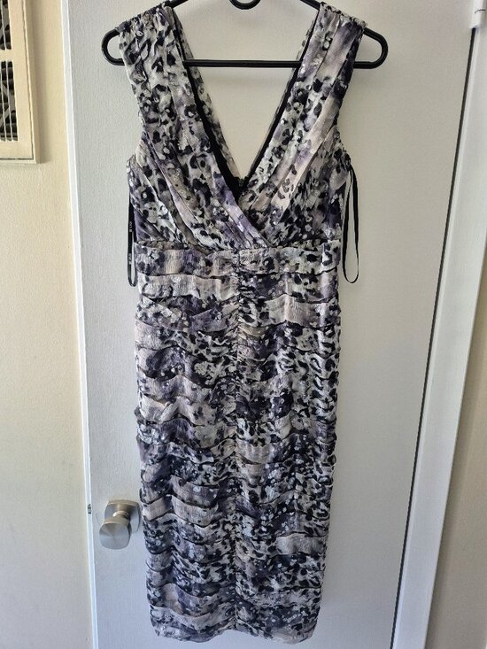 Tadashi Shoji Dresses & Skirts - Tadashi Shoji Ruched Metallic Animal Print Cocktail Dress Size 6